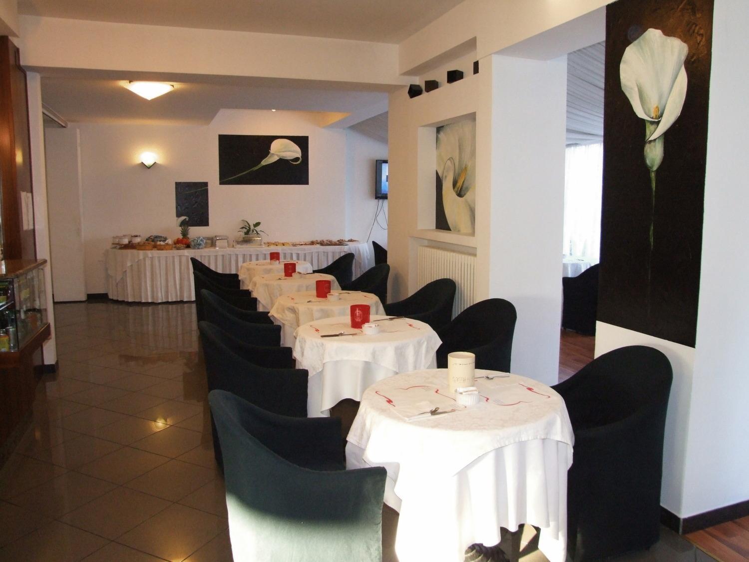 Hotel Mediterraneo Pesaro Luaran gambar