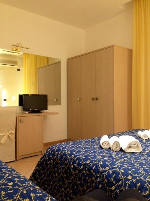 Hotel Mediterraneo Pesaro Bilik gambar